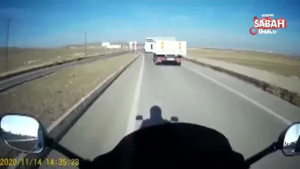 Kars’ta polis memurunun ağır yaralandığı feci motosiklet kazası kamerada | Video
