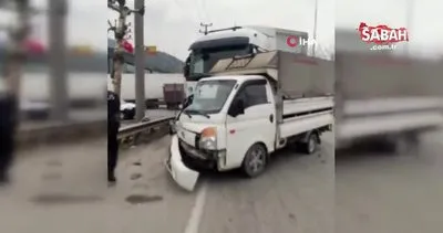 Tır ile kamyonetin çarpıştığı kazada araçta sıkışan yolcuyu itfaiye kurtardı | Video