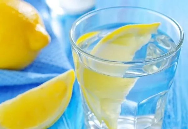 Sabahları aç karnına limonlu ılık su içerseniz…