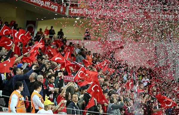 Antalya'da Milli Takım coşkusu!