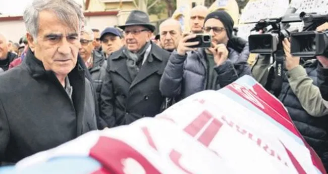Orhan Kaynak defnedildi
