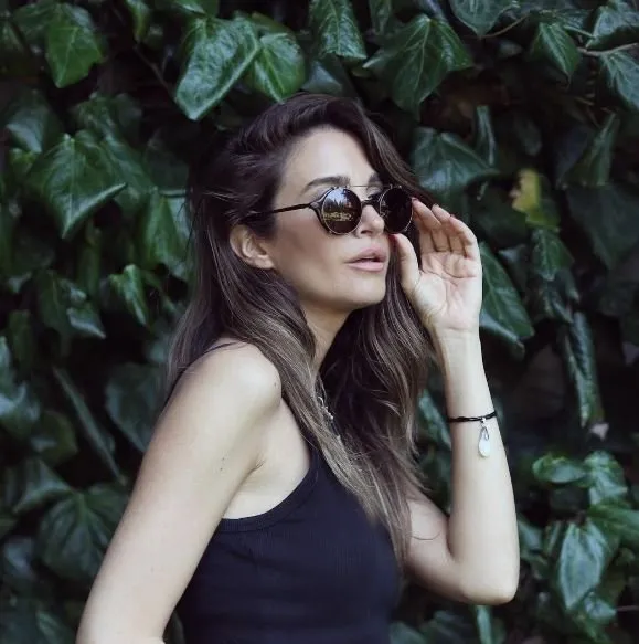 İşte ünlülerin eski halleri (Esra Bilgiç'in eski hali)