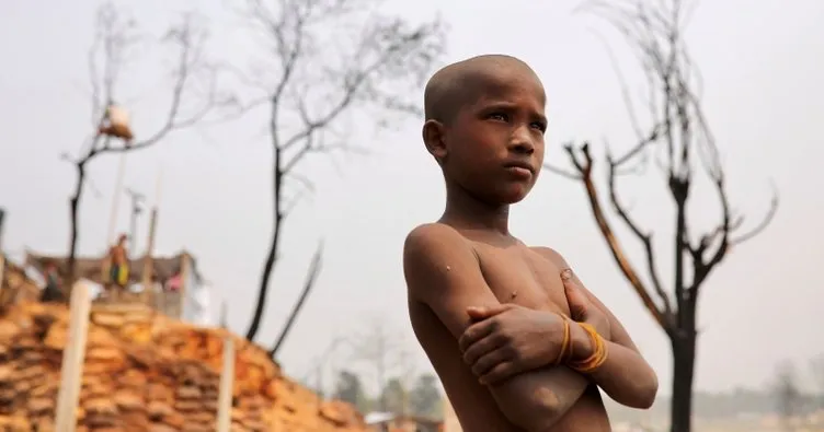 Bangladeş’te mülteci kampı yangınında çocuklar için çalışma başlatıldı