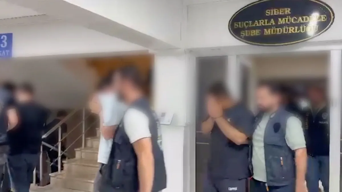 Sakarya merkezli operasyonda oto yedek parça dolandırıcılığı yapan şebeke çökertildi.