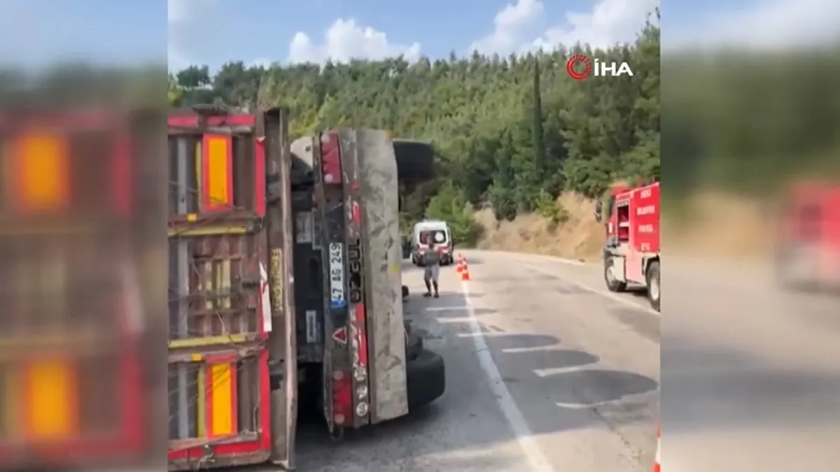 Osmaniye’de un yüklü tır devrildi: 1 yaralı Osmaniye’de un yüklü tır devrildi: 1 yaralı