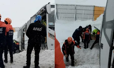 Kayseri’de cenaze taşıyan minibüs devrildi. Çok sayıda yaralı var