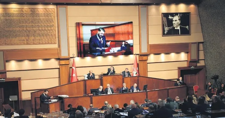 İstanbul’a hizmet edilmemesinin nedeni İBB, yatırım bütçesini yüzde 23 azalttı