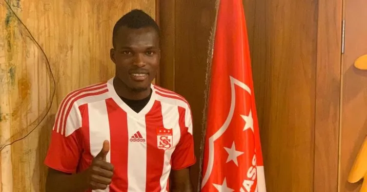 Sivasspor, Ganalı orta saha Isaac Cofie ile anlaştı