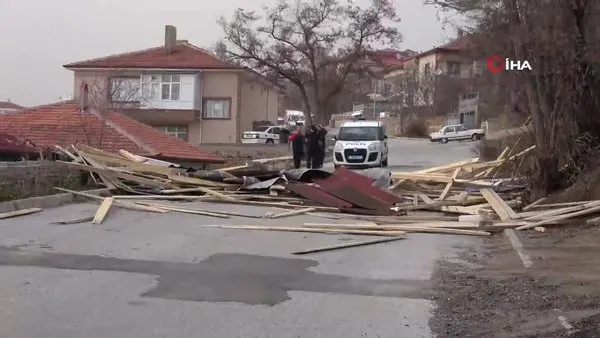 yozgat ta firtina catilari ucurdu video videosunu izle son dakika haberleri