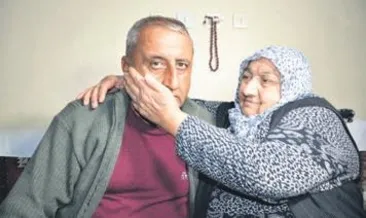 Kayıp oğluna 13 yıl sonra kavuştu