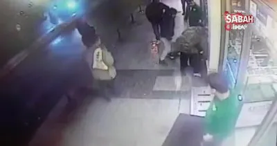 Selfie çubuğundan telefonu çalan hırsızın yakalanma anı kamerada | Video