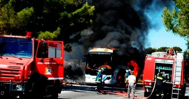 Rodos’ta Türk turistlerin otobüsü yandı