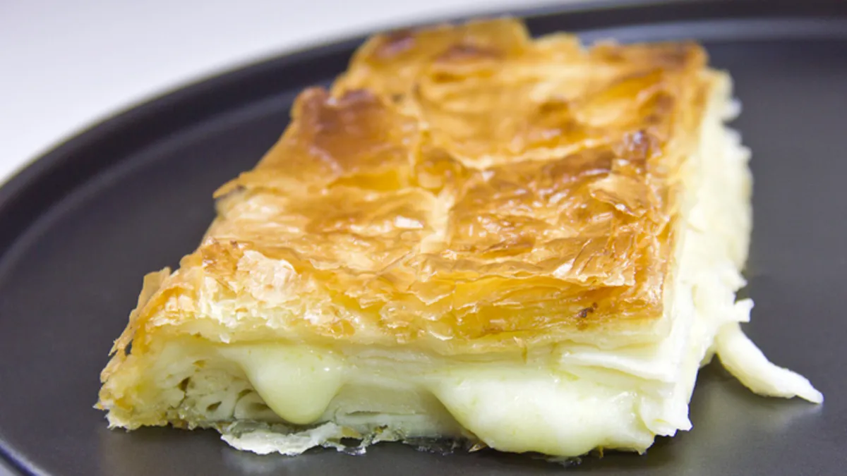 Su böreği yaparken bu detaya dikkat! Yufkaların yırtılma devri kapanıyor… Su böreği yaparken bu detaya dikkat! Yufkaların yırtılma devri kapanıyor…