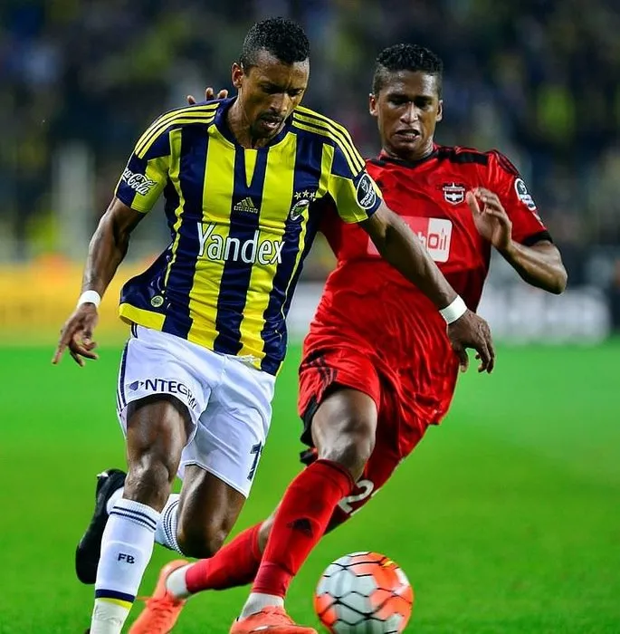 Fenerbahçe’de Nani’nin kararı bekleniyor