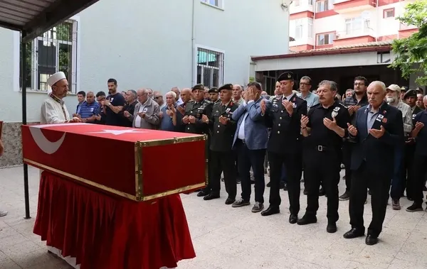 kore-gazisi-kemal-catalok-son-yolculuguna-ugurlandi-1781464272803.jpeg