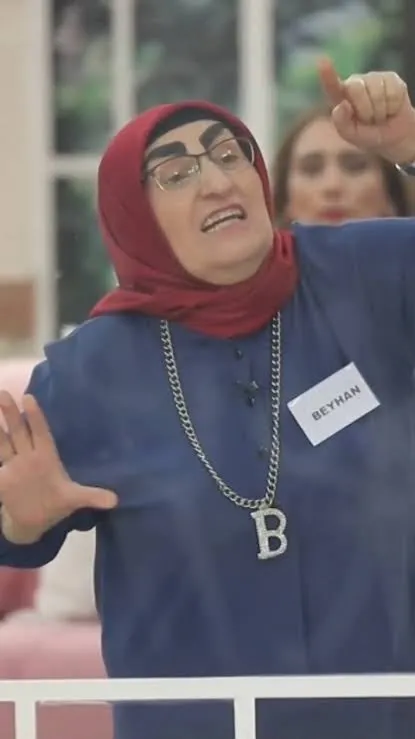 kadikoydeki-silahli-saldirida-vurulan-meshur-kaynananin-oglu-cikti-alacak-verecek-kavgasinda-1-kisi-yaralandi-1790886561673.jpg