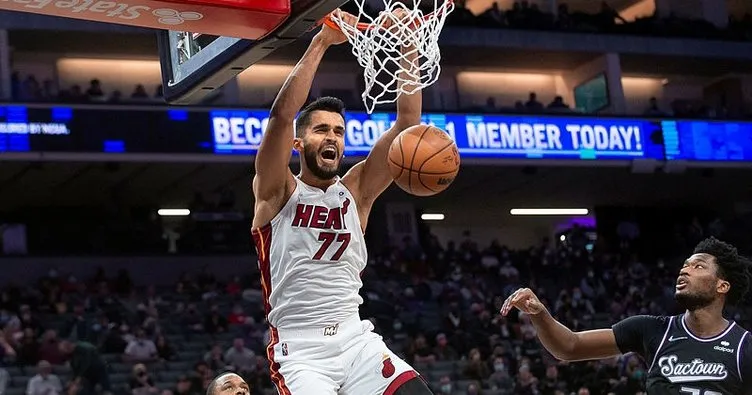 NBA’de Miami Heat forması giyen Ömer Faruk Yurtseven ameliyat edildi