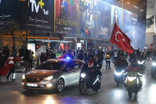 5-bin-kisi-israil-terorunu-protesto-etti-1620767391510.jpg 5 bin kişi İsrail terörünü protesto etti