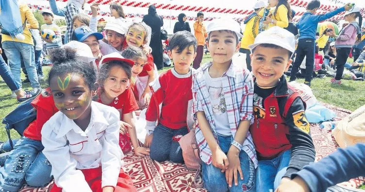 Mülteci çocuklar 23 Nisan’ı kutladı