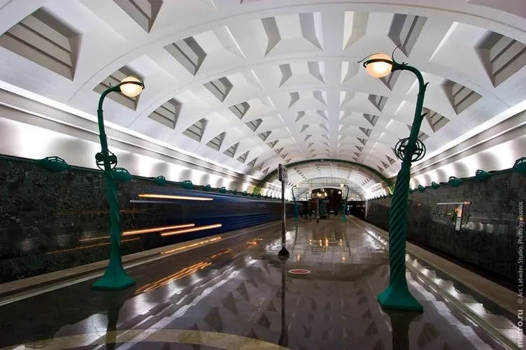 Tasarım harikası metro istasyonları