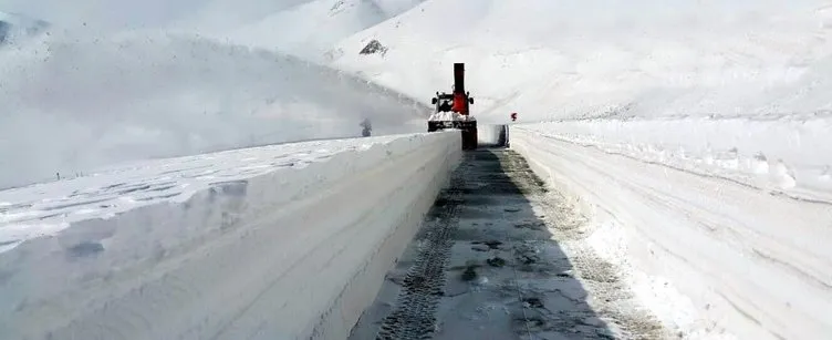 Baharda 4 metre karla mücadele