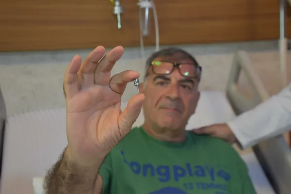 Diş implantı işlemi