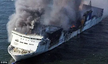 Yüzlerce yolcusu bulunan feribotta patlama!