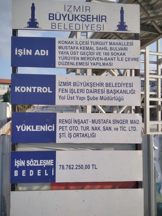 16 ayda üst geçidi bile yapamadılar! İzmir’de tam bir beceriksizlik örneği yaşanıyor