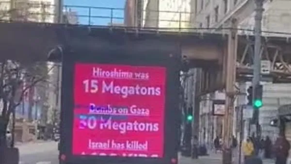İsrail'in savaş suçları ABD caddelerinde kamyonetle duyuruluyor