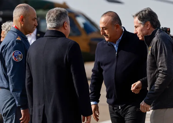 Çavuşoğlu ve Blinken deprem bölgelerinde inceleme bulunmak üzere Hatay'a gitti