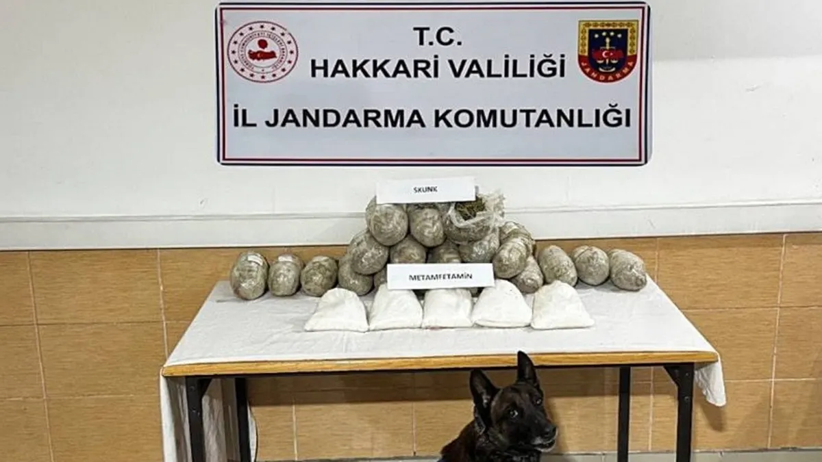 Hakkari’de 22 kilo uyuşturucu ele geçirildi Hakkari’de 22 kilo uyuşturucu ele geçirildi