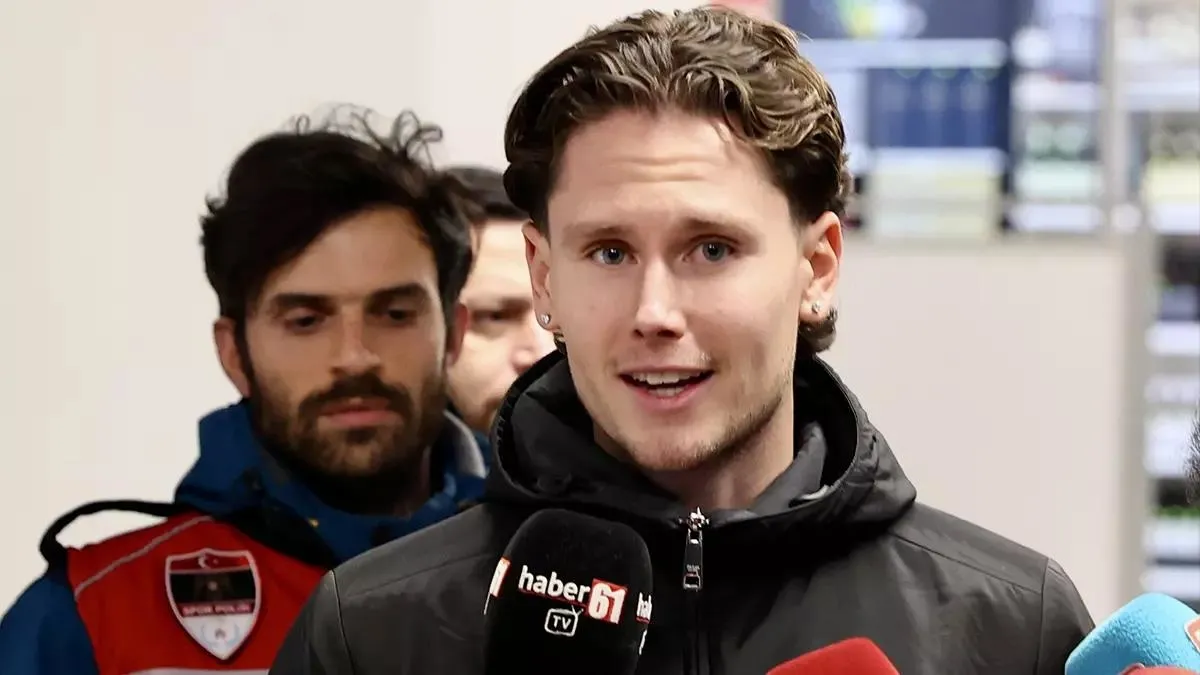 Lovik imzayı attı, idmana çıktı