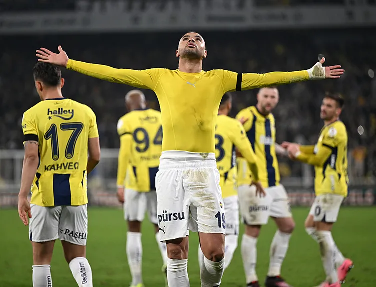 Son dakika! Fenerbahçe - Rizespor maçı sonrası oyuncular birbirine girdi! Stat otoparkında olay görüntüler...