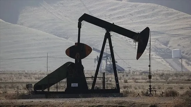 brent-petrolde-savas-etkisi-varil-fiyati-95-dolari-asti-1788295481446.jpeg Brent petrolde savaş etkisi: Varil fiyatı 95 doları aştı!