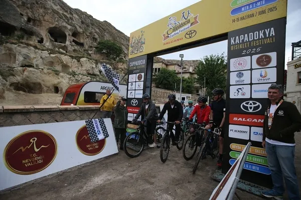 kapadokya-bisiklet-festivali-buyuk-surusle-start-aldi-1749907945755.jpg