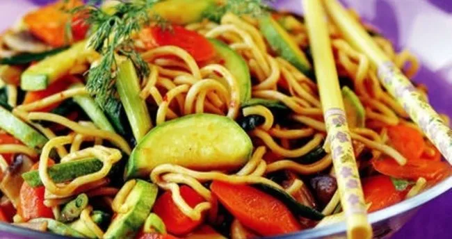 Soya soslu noodle tarifi: Soya soslu noodle nasıl yapılır, malzemeleri nelerdir?