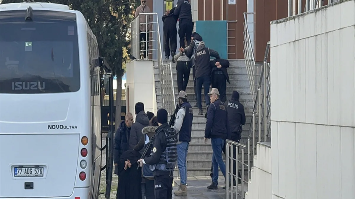 3 polisin şehit olduğu Yalova’da DEAŞ operasyonunda 26 tutuklama 3 polisin şehit olduğu Yalova’da DEAŞ operasyonunda 26 tutuklama
