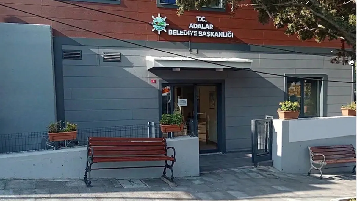 SON DAKİKA... Adalar Belediyesi'ne rüşvet operasyonu! Belediye Başkanı Ali Ercan Akpolat dahil 41 gözaltı