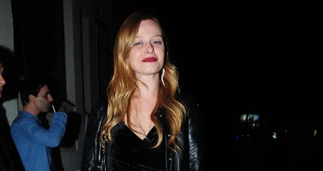 naz elmas ile merve sevi asklarini ilan