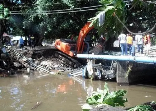 Taş üstünde taş kalmadı