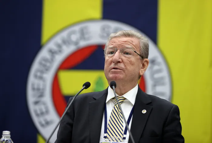 fenerbahce-yuksek-divan-kurulu-olaganustu-secimi-suruyor-1649502442891.jpg