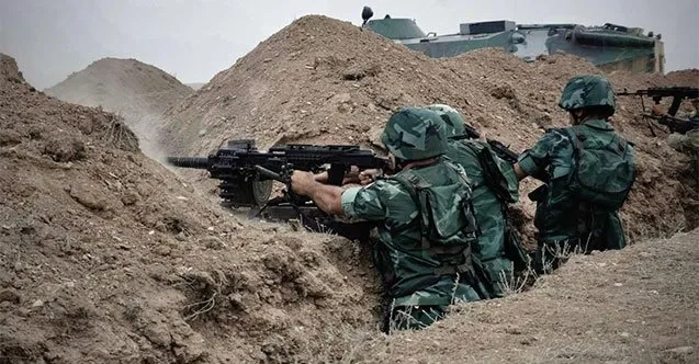 Son dakika: Ermenistan'a büyük bozgun! Kritik noktalardan çekildiler, çatışmalar oralarda sürüyor...