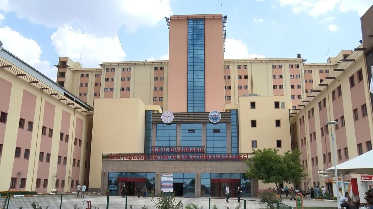 Hastanedeki köpeklerin toplatıldığı iddia edilmişti Diyarbakır İl Sağlık Müdürlüğü'nden açıklama