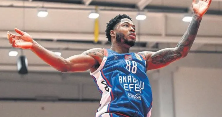 Anadolu Efes liderliğe yükseldi