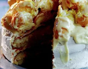 Limonlu Profiterollü Pasta