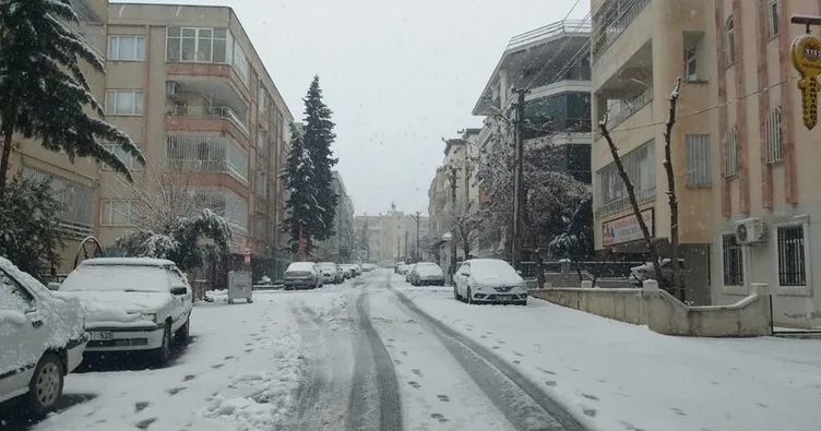 Şanlıurfa’da kar yağışı başladı