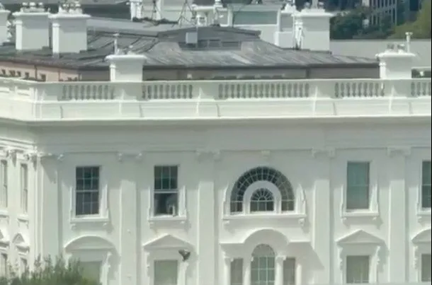 Beyaz Saray’da şaşkınlık yaratan anlar: Trump olaylı videoya itiraz etti