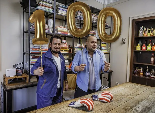 İzzet Çapa gazetecilik kisvesi altında dönen dolapları, kirli ilişkileri anlattı