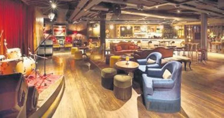 Eğlence sahnesine renk katmaya devam