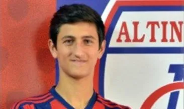 Trabzonspor’dan geleceğe yatırım! Atakan Gündüz ve Salih Kavrazlı’yı transfer etti